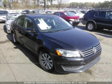 Volkswagen Passat 2014 Black 1.8L