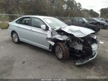 Volkswagen Jetta S/Se/R-Line 2019 Silver 1.4L