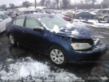 Volkswagen Jetta 2014 Blue 2.0L