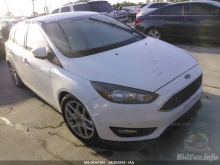 Ford Focus Se 2015 White 2.0L