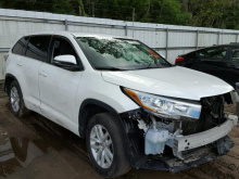 2015 TOYOTA HIGHLANDER LE