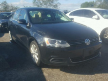 2013 VOLKSWAGEN JETTA SE