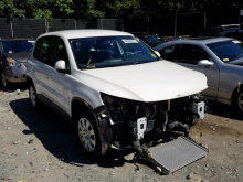 2012 VOLKSWAGEN TIGUAN S