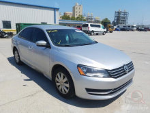 Volkswagen Passat S 2013 Silver 2.5L 5