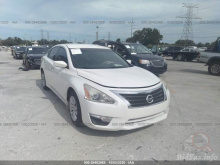 Nissan Altima 2.5 S 2014 White 2.5L