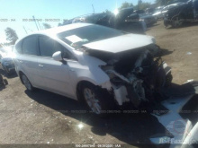 Toyota Prius V Two/Three/Five 2012 White 1.8L