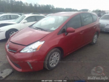 Toyota Prius V 2012 Red 1.8L