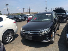 Volkswagen Tiguan S 2013 Black 2.0L 4