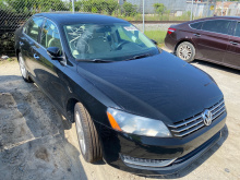 Volkswagen Passat Se 2013 Black 2.0L 4