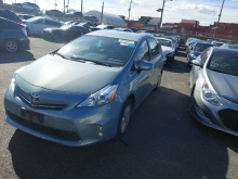 Toyota Prius V 2014 Turquoise 1.8L 4