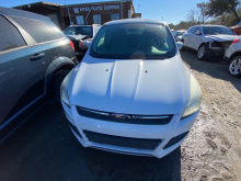 Ford Escape Se 2013 White 1.6L 4