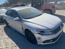 Volkswagen Passat Se 2016 Silver 1.8L