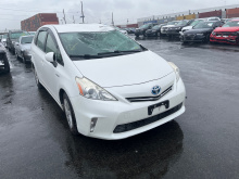 Toyota Prius V 2012 White 1.8L 