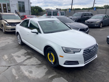 Audi A4 Premium 2017 White 2.0L