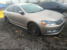 2015 VOLKSWAGEN PASSAT