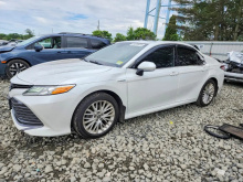 Toyota Camry Xle 2020 White 2.5L