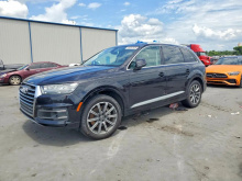 Audi Q7 Premium Plus 2018 Black 2.0L 