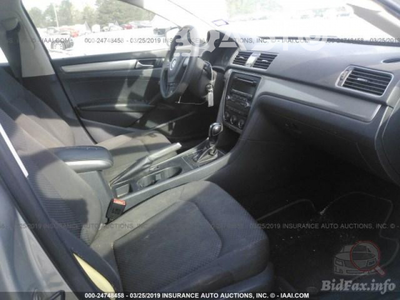 Volkswagen Passat 2013 Silver 2.5L