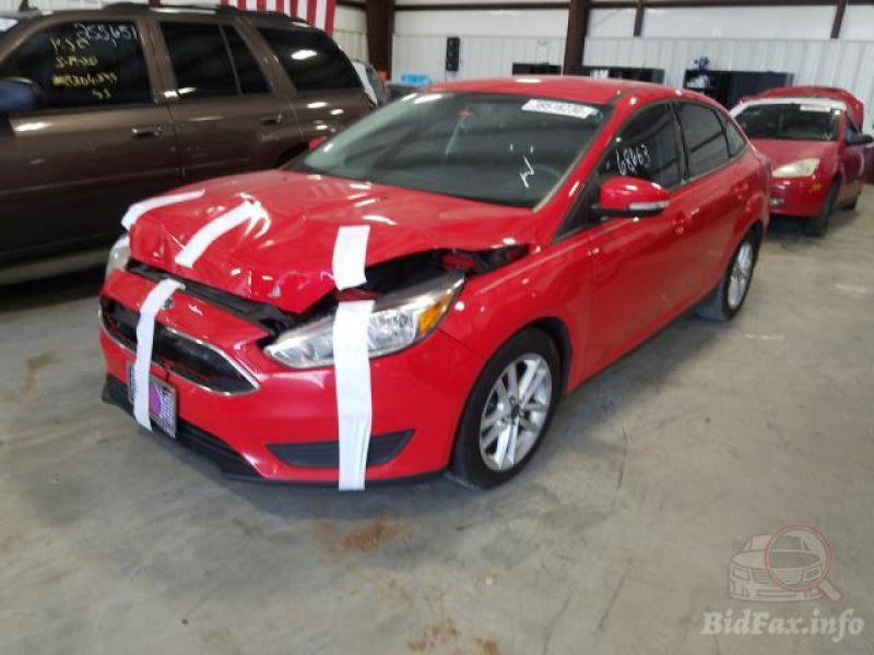 Ford Focus Se 2015 Red 2.0L 4