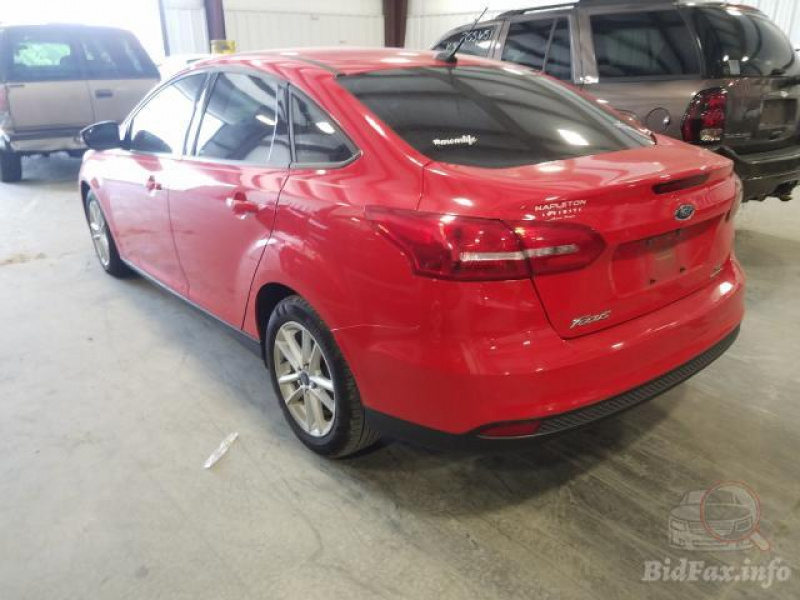 Ford Focus Se 2015 Red 2.0L 4