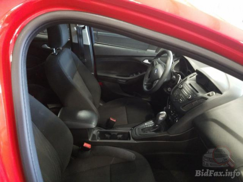Ford Focus Se 2015 Red 2.0L 4