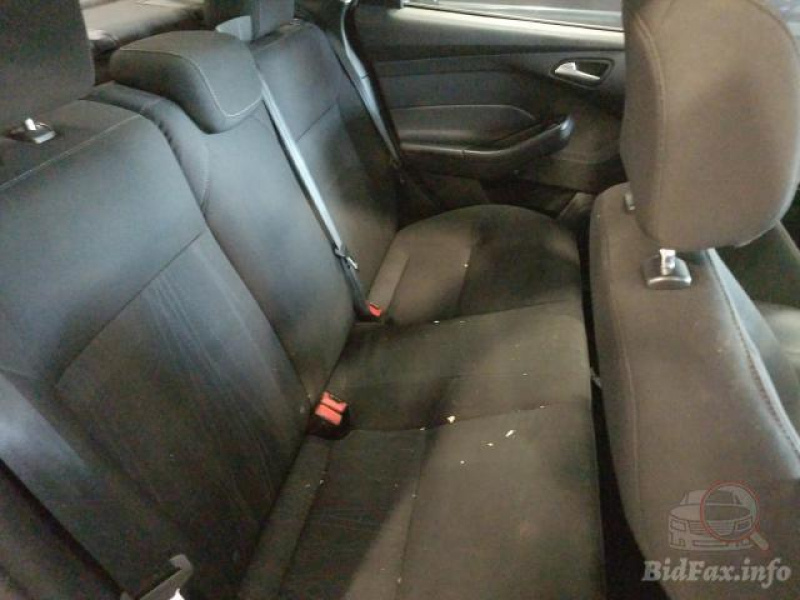 Ford Focus Se 2015 Red 2.0L 4
