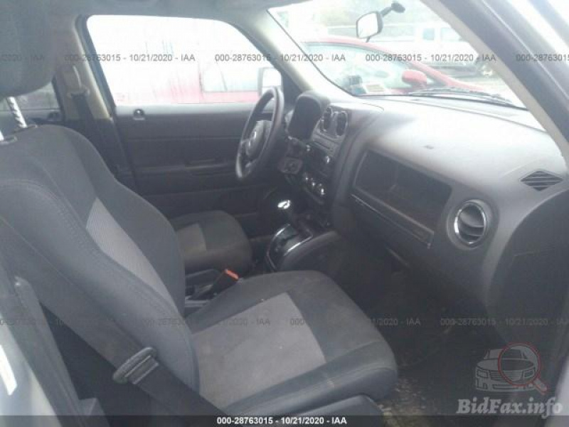 Jeep Patriot Sport 2012 Silver 2.4L