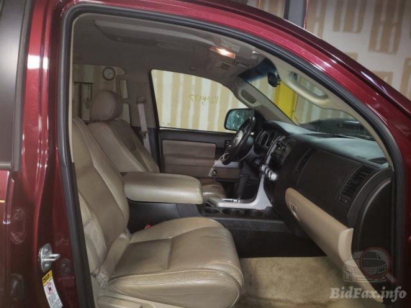 Toyota Sequoia Sr5 2008 Maroon 5.7L 8