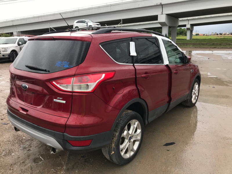 Ford Escape Se 2013 Red 1.6L