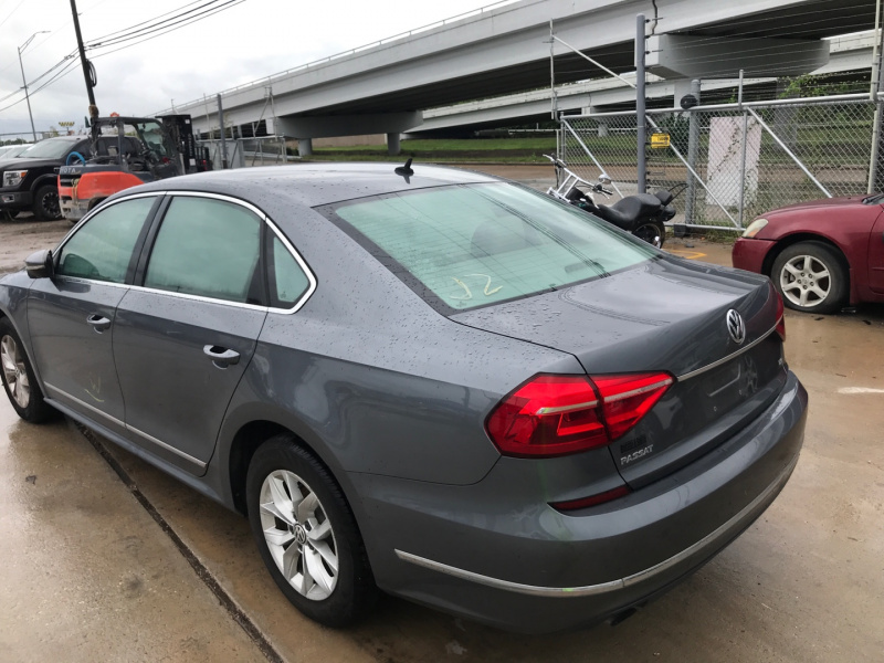 Volkswagen Passat S 2016 Gray 1.8L 4