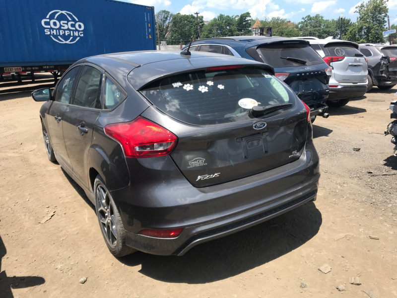 Ford Focus Se 2015 Charcoal 2.0L 4