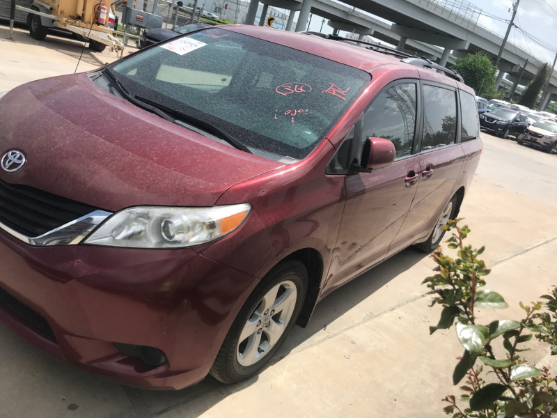 Toyota Sienna Le 2011 Brown 3.5L