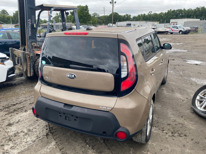 Kia Soul 2014 Tan 1.6L 4