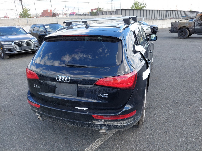 Audi Q5 Premium 2013 Black 2.0L 4