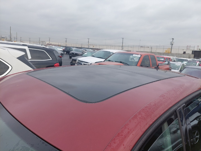 Volkswagen Tiguan S W/Sunroof 2012 Red 2.0L