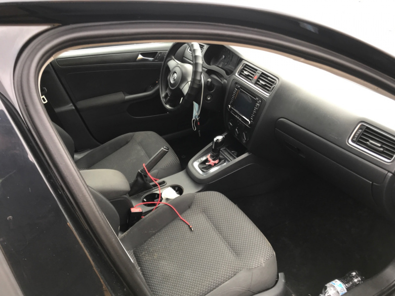 Volkswagen Jetta Base 2012