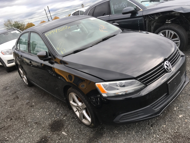 Volkswagen Jetta Base 2012