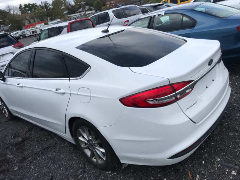  Ford Fusion Se 2017 White 2.5L 4