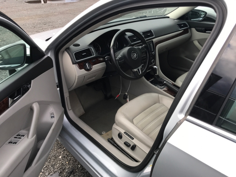 Volkswagen Passat Sel Premium Pzev 2012