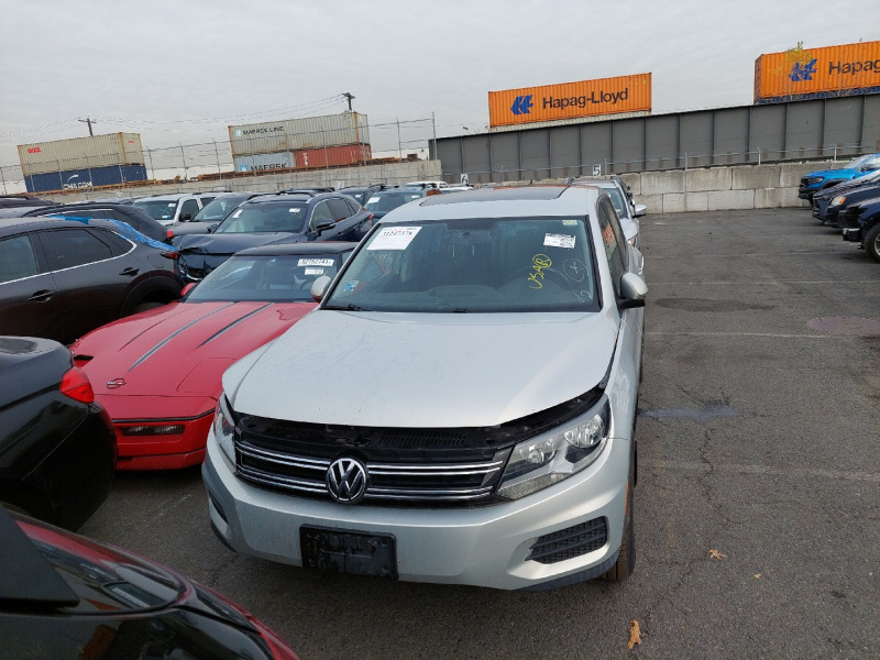  Volkswagen Tiguan S W/Sunroof 2013 Gray 2.0L