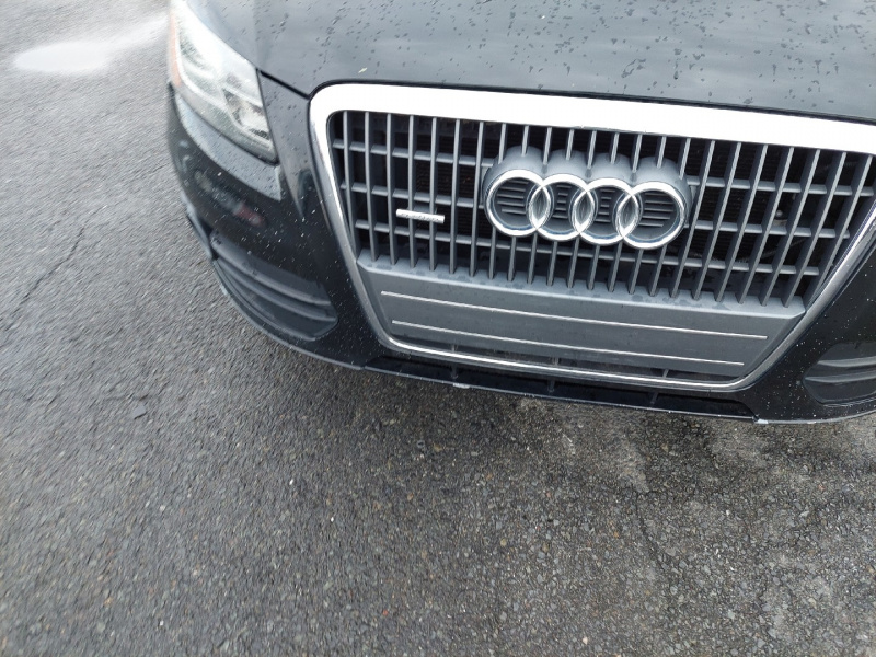 Audi Q5 Premium Plus 2011 Black 2.0L 4