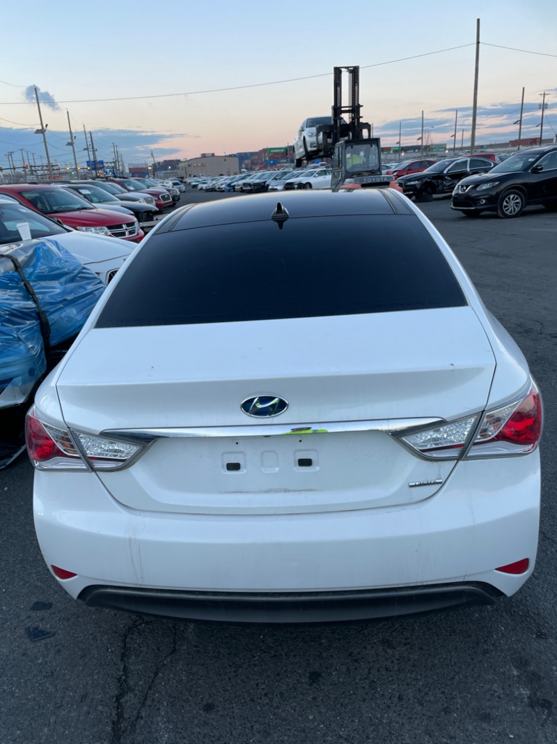  Hyundai Sonata Hybrid 2015 White 2.4L 4