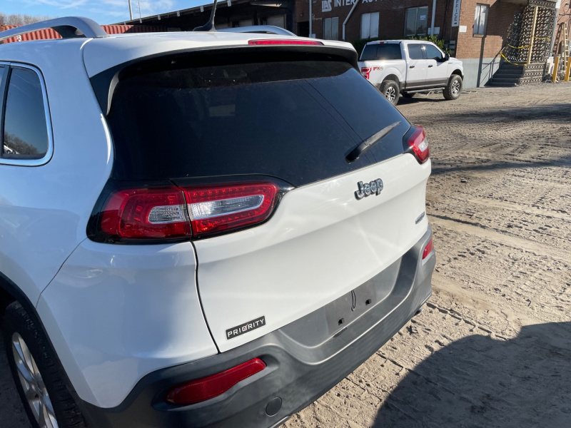 Jeep Cherokee Latitude 2014 White 3.2L