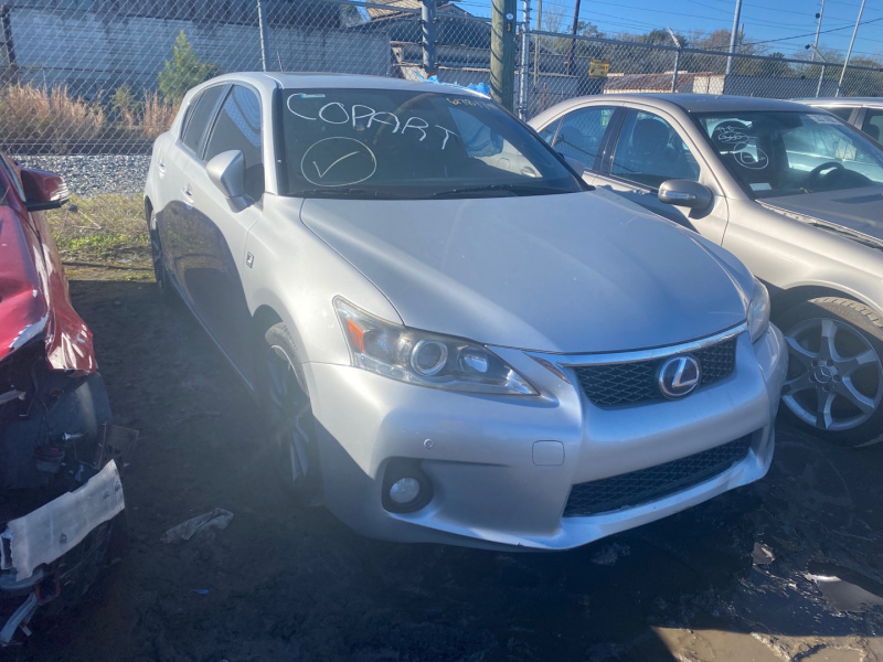 Lexus Ct 200 2013 Silver 1.8L 4