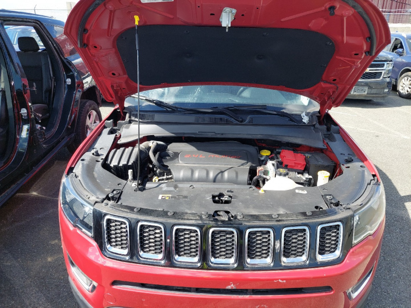 Jeep Compass Limited 2019 Maroon 2.4L 4