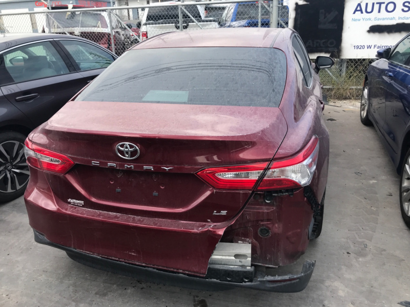 Toyota Camry L 2018 Red 2.5L 4