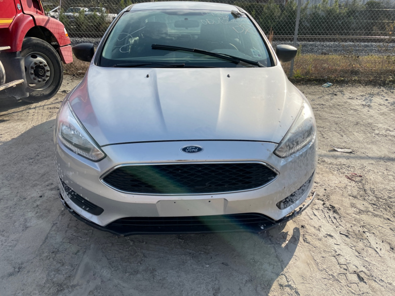 Ford Focus S 2018 Silver 2.0L 4 