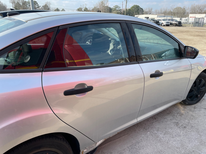 Ford Focus S 2018 Silver 2.0L 4 