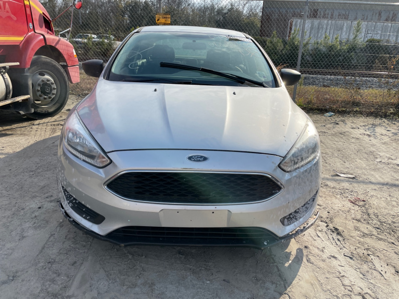 Ford Focus S 2018 Silver 2.0L 4 