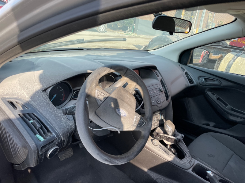 Ford Focus S 2018 Silver 2.0L 4 